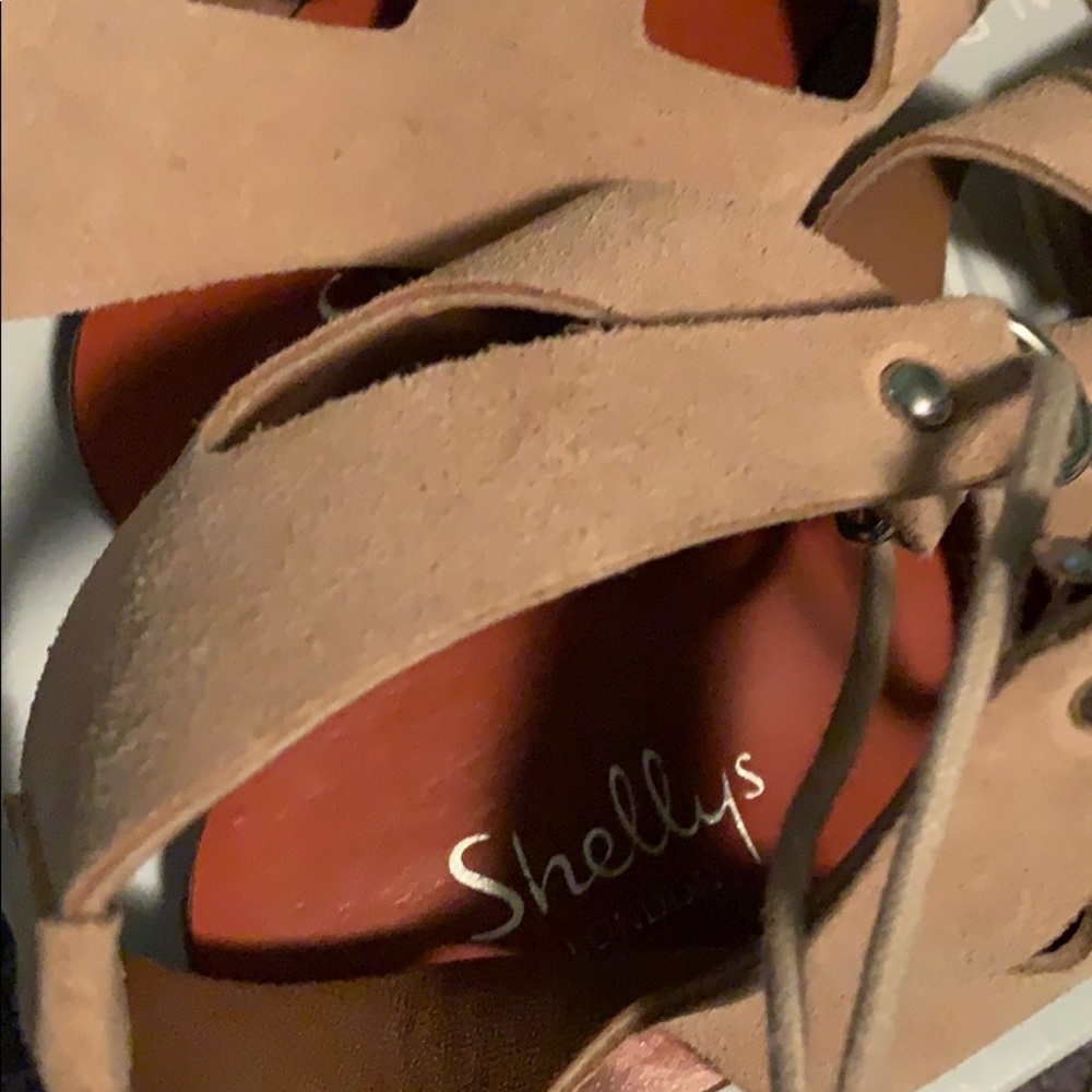Shelly’s Sandals - Picture 2 of 4